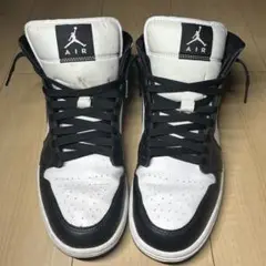NIKE 27.5