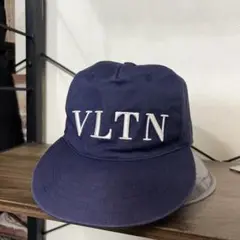 VALENTINO VLTN ネイビーキャップ