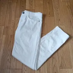 【美品】ホワイトコットンスリムフィットデニムパンツ W70 H95 股下76