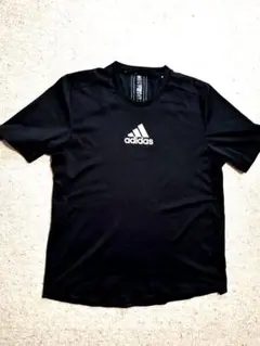 お買い得美品★アディダス★TシャツブラックOサイズ❕