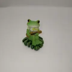 カエル★みんなのコポー・【Copeau】プルメリアとウクレレ ミニ 置物