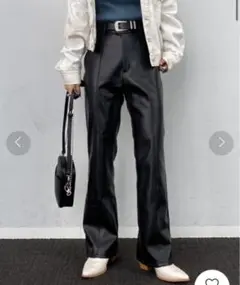 PAGEBOY フェイクレザーバックスリットパンツ(フレアパンツ) レザーパンツ
