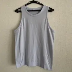 美品　lululemon タンクトップ　ライトブルー