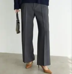 新品アンフィーロ　UNFILO イージーケアワイドパンツ