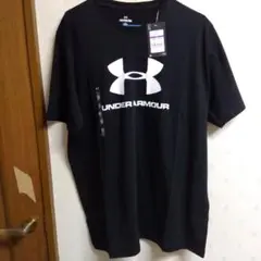 新品未使用UNDER ARMOUR 2XL ブラック Tシャツ