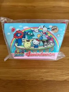 ミャクミャク×ミャクミャクサンリオキャラクターズ ポーチ