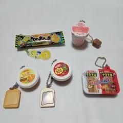 ガチャ　 食品モチーフ アクリルキーホルダーセット