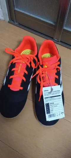 adidas Predator フットサルシューズ新品 27.5　定価8250円