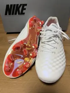 ナイキ サッカースパイク マジスタ オーパス FG