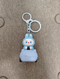 【新品未使用】LABUBU　ラブブ　車キーホルダー　キーホルダー