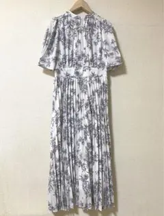 綺麗系　花柄ワンピース　夏