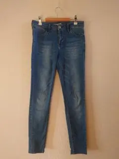 UNIQLO ユニクロ　ウルトラストレッチジーンズ 25 UJ　077750