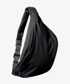【美品】Yeezy gap BALENCIAGA ボディバッグ