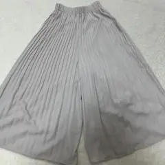 タグ付き　グローブ　プリーツ　ガウチョパンツ　S
