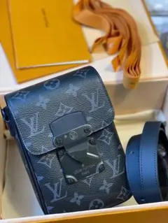 LOUIS VUITTON レザーショルダーバッグ