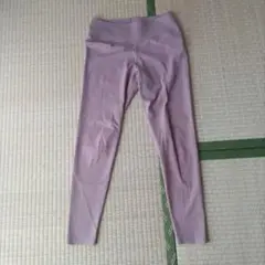 匿名配送 美品　ユニクロ エアリズム ヨガパンツ Mサイズ ピンク