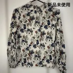 花柄フリル襟長袖ブラウス