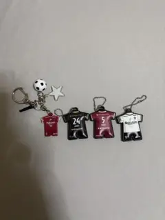激レア　2022ヴィッセル神戸キーホルダー イニエスタ　酒井　山口　ボージャン