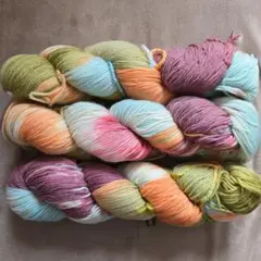 【新品未使用】メリノウール100%　毛糸　300g　編み物　手芸　マルチカラー