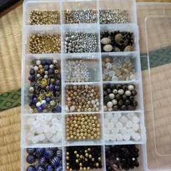 ビーズセット 多様な色と形