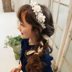 カチューシャ 花冠 ヘッドドレス アイボリー 花かんむり ヘアバンド 白 キッズ