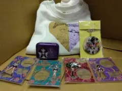 美少女戦士セーラームーン　トレーナー　アクリルスタンド　キーホルダー　缶ケース