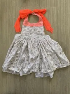子供用エプロン 白とオレンジ 花柄