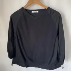 RADIATE ブラック Vネック トップス