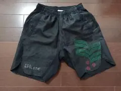 サッカー　ハーフパンツ 　140