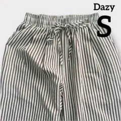 Dazy　ストラップ　イージーパンツ　薄手　ベージュ　S