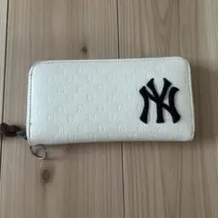 ニューヨーク・ヤンキース 長財布 ホワイト