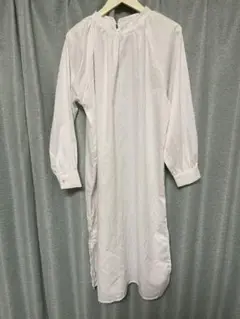 （新品✨）ホワイト　シャツワンピース 長袖 ギャザー