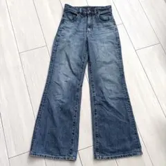 送料込み♪UNIQLO ハイライズフレアジーンズ☆綿100%