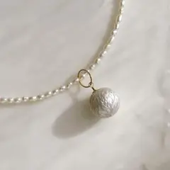 Item thumbnail for item 40920759-57e0-4ff8-8e46-152c5c9f780a