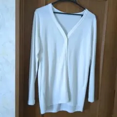 ナースリー　ホワイト　 ボタン付きカーディガン　LLサイズ