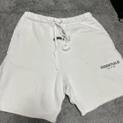 ESSENTIALS ホワイト ショートパンツ