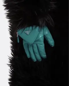 【新品】PRADA ポーチ付 ナッパレザー グローブ 本革
