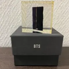 BTS HYBE INSIGHT RECODE 衣装 リュック JIN ジン RE;CODE x HYBE INSIGHT's Upcycled Bags from BTS Stage