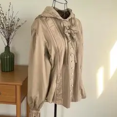 インゲボルグ INGEBORG フード付き ピコフリルリボン ブラウス アウター