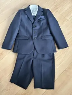 ネイビー フォーマルスーツ 120cm ポケットチーフ、ネクタイ付き