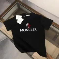 美品 モンクレール極美品MONCLERの半袖です2b