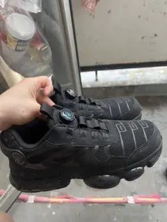 ダイヤル式シューレース ブラックスニーカー