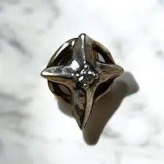 【ゆずはるゆう】レザーズアンドトレジャーズ クロスピアス ブルーダイヤ 雫ピアス（ダイヤ×トリートブルー(ダイヤ）） | Kai.k jewelry