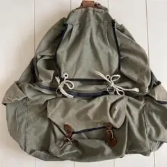 ミリタリーバッグ　オリーブグリーン キャンバス バックパック　国不明