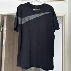 Nike ブラック Tシャツ　Mサイズ