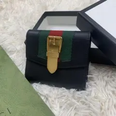 美品✨グッチ 三つ折り財布 シルヴィ シェリーライン レザー ブラック 黒