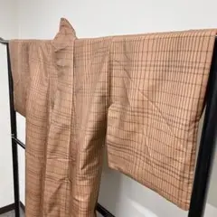 黄八丈紬のような質感の格子の紬の小紋 着物