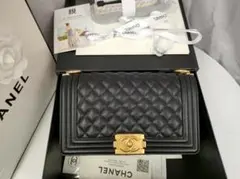 CHANEL ブラック キルティング ショルダーバッグ