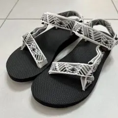 【週末SALE】《未使用》TEVA テバ サンダル