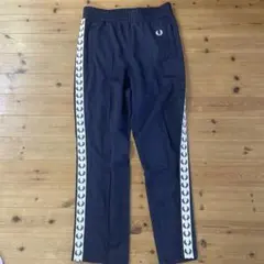【美品】フレッドペリー　トラックパンツ　ネイビー